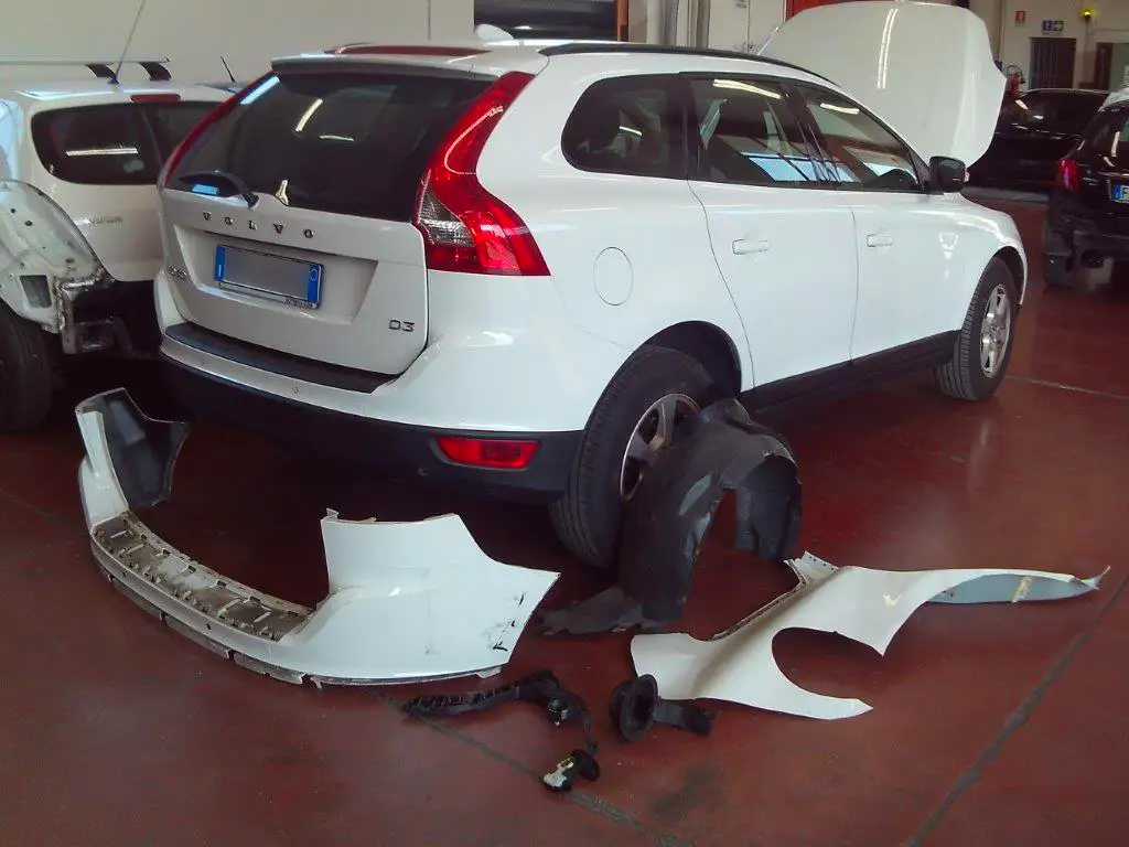 Riparazione carrozzeria dopo sinistro e gestione assicurazione a Roncade
